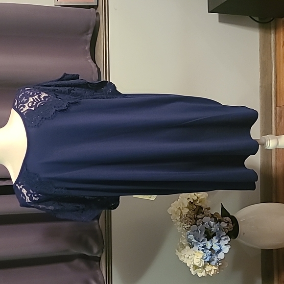 NWT St. John's Bay Cold Shoulder Top - Picture 6 of 10